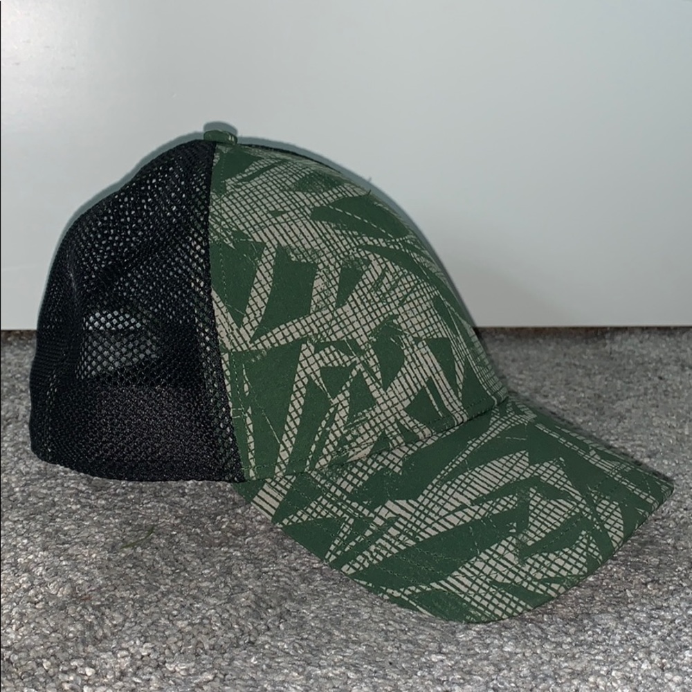 Lululemon Commission Hat Mesh Snapback